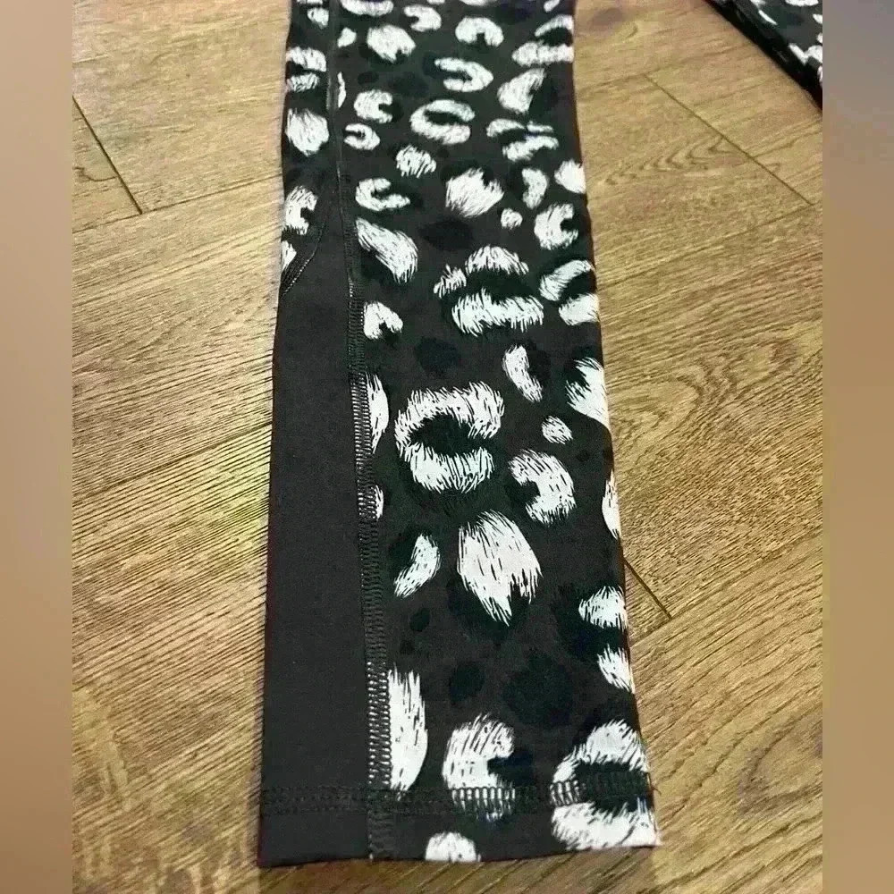 Puma Leopard Print Black and White Leggings Size Small - Picture 4 of 7
